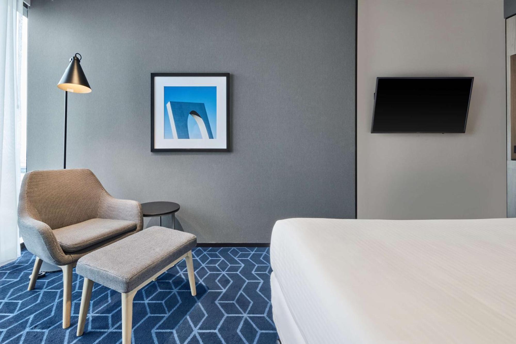 Vibe Hotel Melbourne Docklands Экстерьер фото